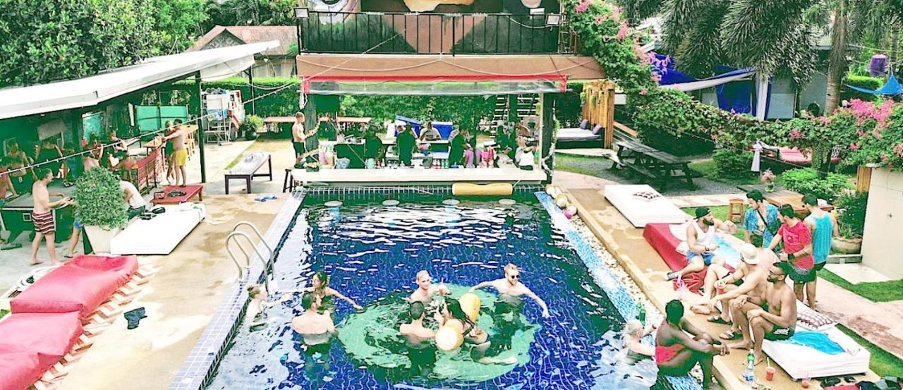 Wet! A Pool Party Hostel By Wild & Wandering Haad Rin Dış mekan fotoğraf